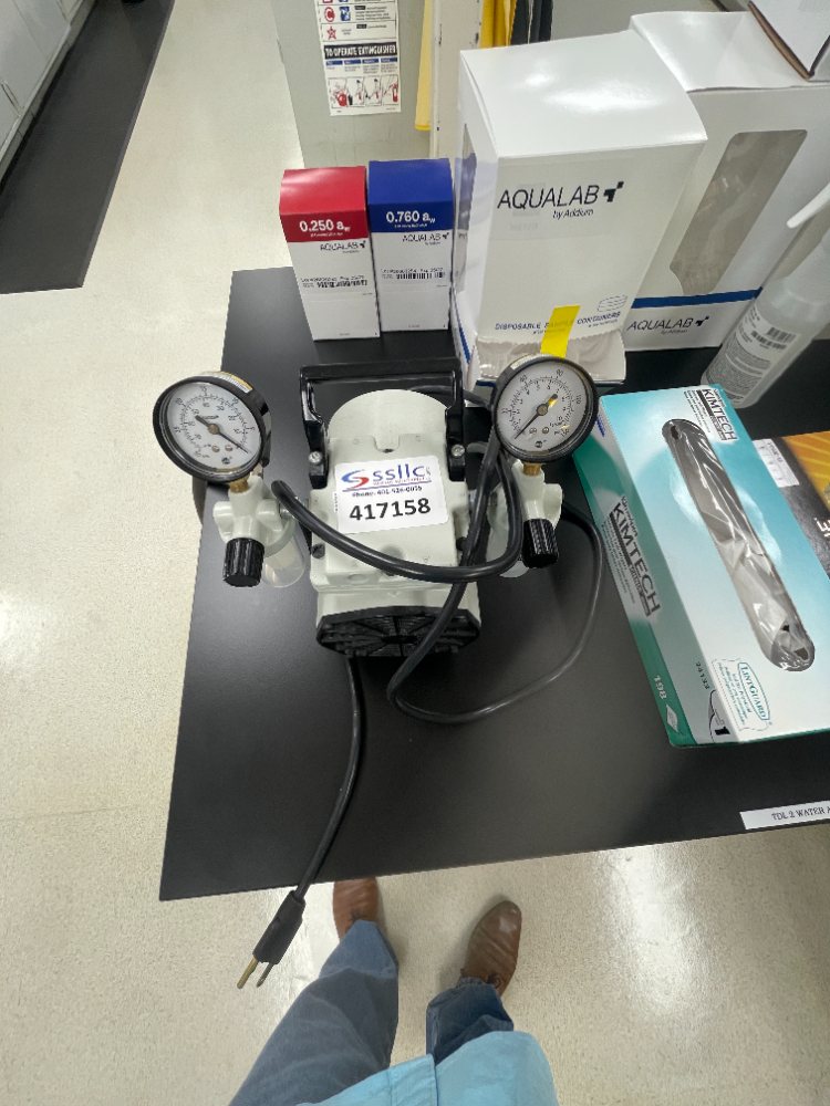 Image of Welch Laboratory Vacuum Pump with Dual Gauges